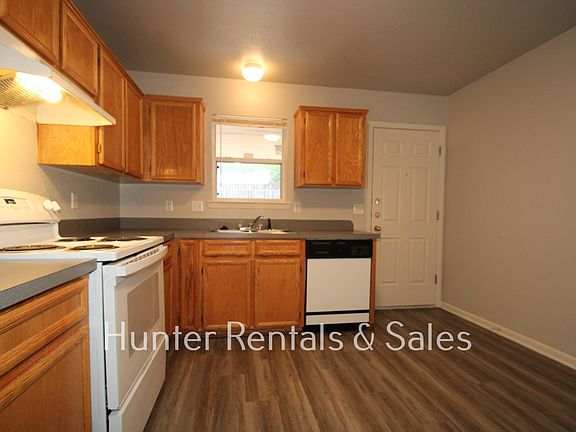 4th image of 917 Rosewood Dr APT A