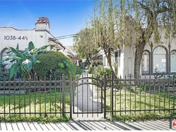 1042 W 57th St, Los Angeles, CA 90037