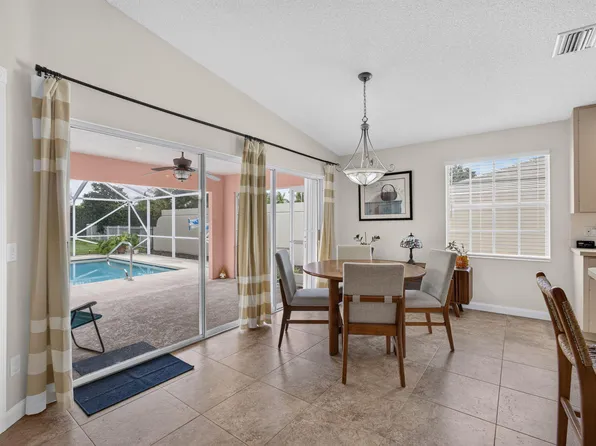 4238 ROYAL OAK Drive, Palm Beach Gardens, FL 33410