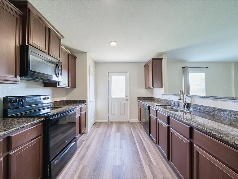 5735 Rainbow Rd — Photo 9