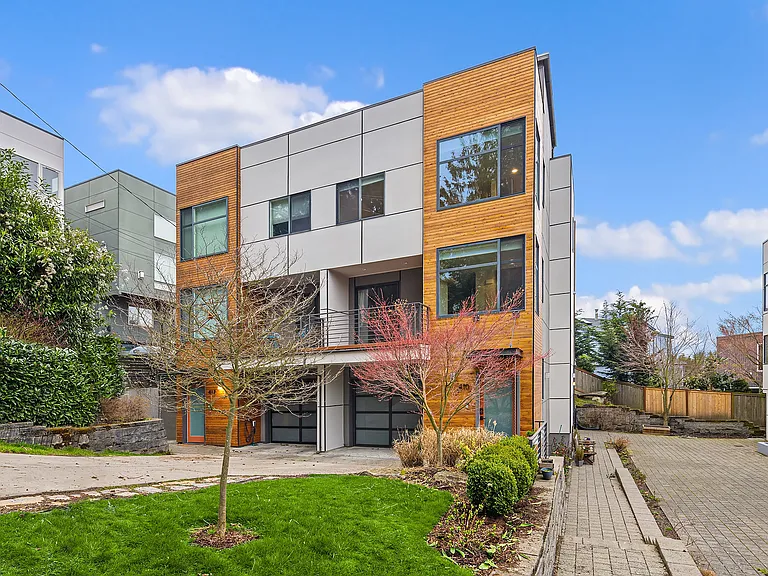 410 W Fulton St — Photo 26