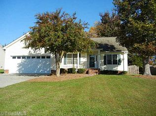 4207 Meredith Woods Ln, Winston Salem, NC 27107
