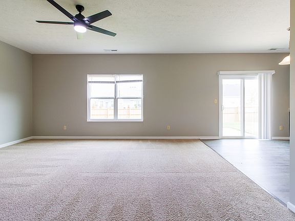 5th image of 856 Adena Ln