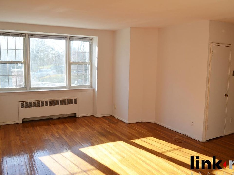 1st image of 35 Morningside Dr #2A