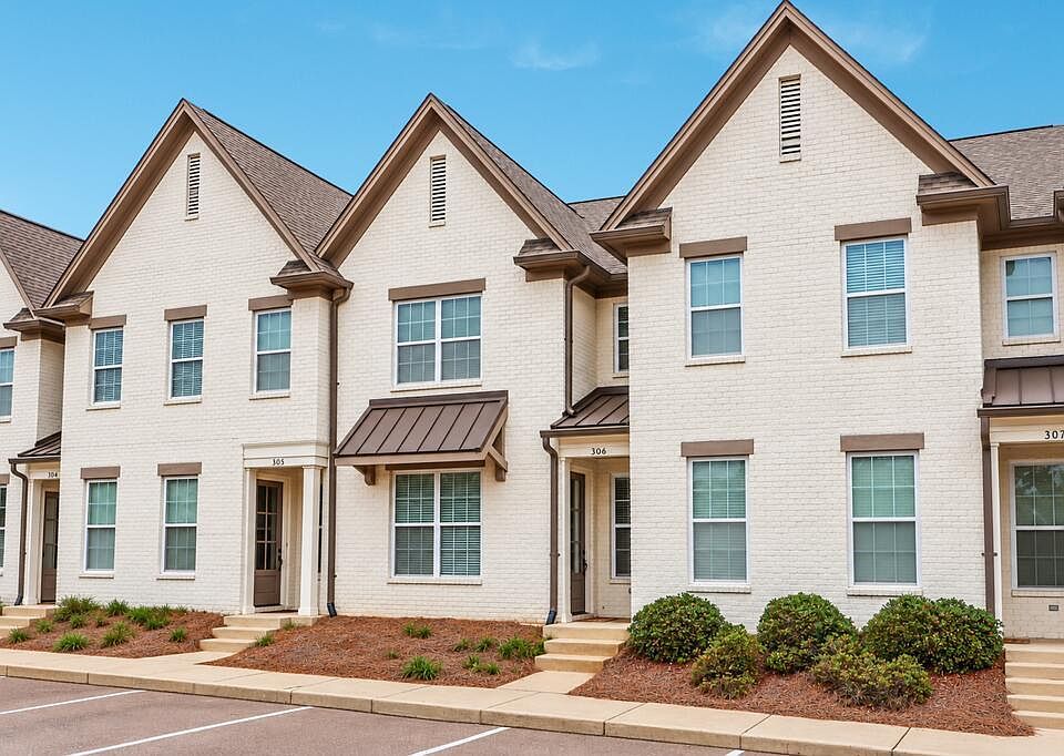 1st image of 102 Farm View Dr #306