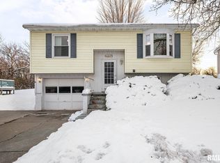 4017 W 13th St, Davenport, IA 52804