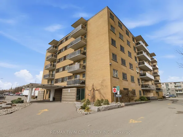87 Saint George St #305, Brantford, ON N3R 1V5