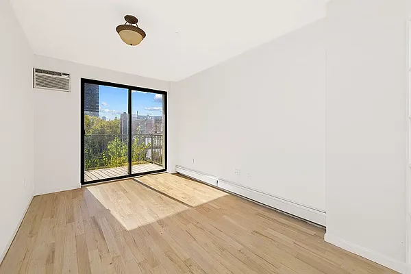 Rented by REAL New York | media 24