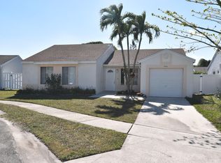 9916 Baywater Dr, Boca Raton, FL 33496