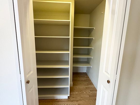4th image of 10101 Main St Unit 23