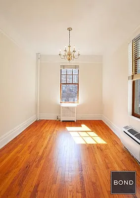 Rented by Bond New York | media 28