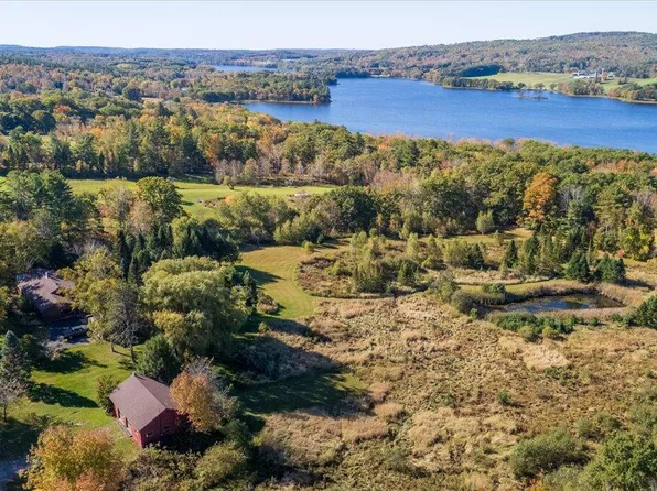 261 S Union Road, Union, ME 04862