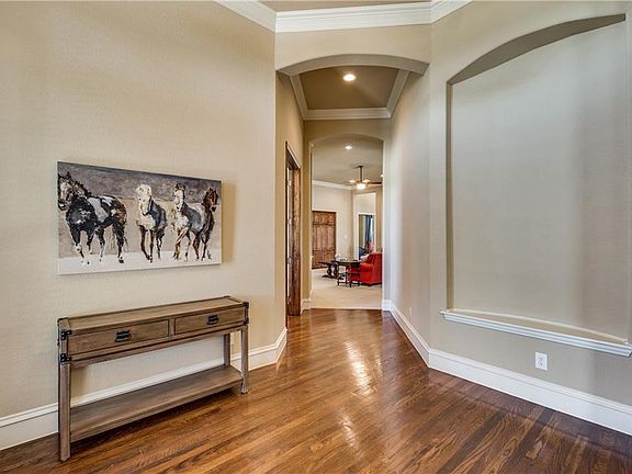 4th image of 913 Hideaway Ct