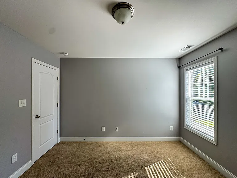 172 Huzzas Cir — Photo 31