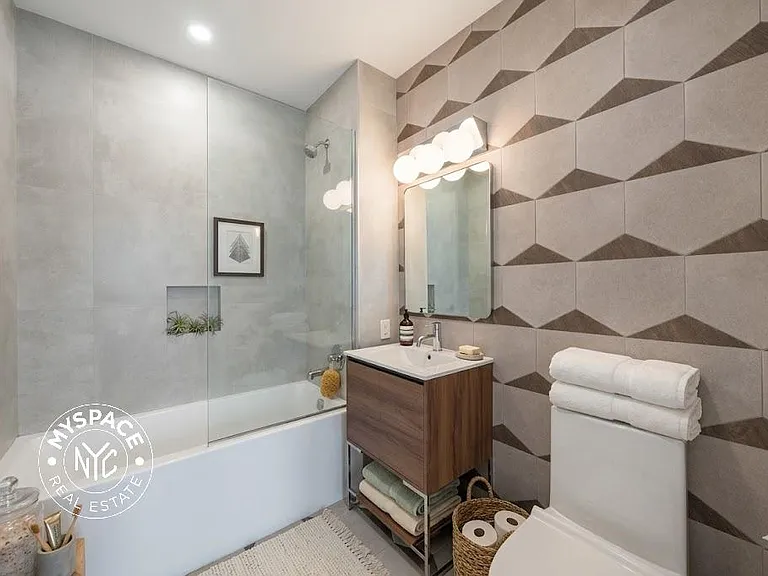 2718 Church Ave #409 — Photo 8