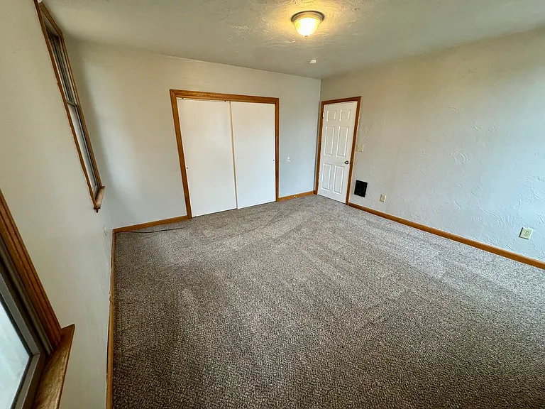 111 S Ohio Street (Full Service) — Photo 29