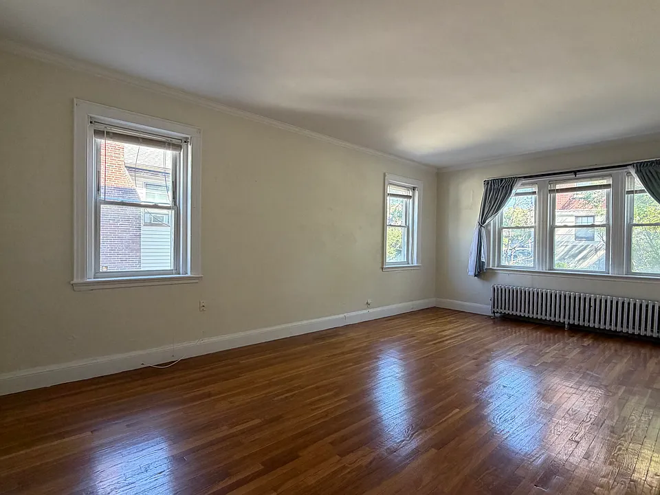 2043 Commonwealth Ave #4