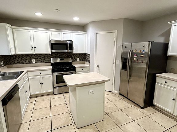 4th image of 111 Quail Run Dr