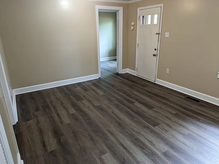 828 Crescent Dr — Photo 10