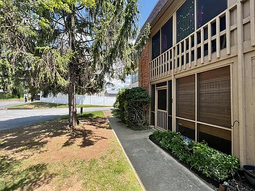 427 6th Ave W #A-2 Photo 1 427 6th Ave W #A-2 Photo 1