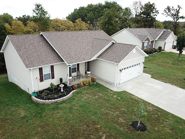 2nd image of 70 Sheffield Dr