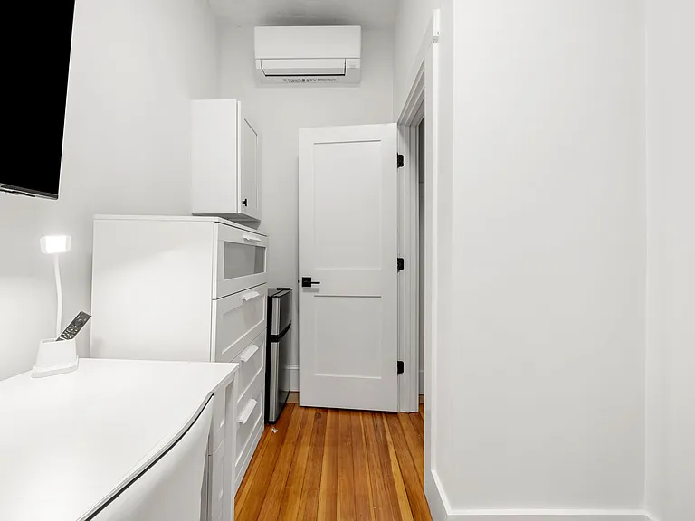 18 Benedict St #7 — Photo 3