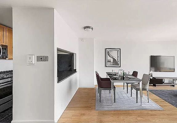 2nd image of 360 E 57th St APT 19B