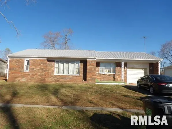 109 Deborann Dr, Carrier Mills, IL 62917