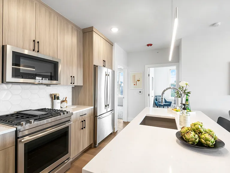 620 Palisade Ave #404 — Photo 6