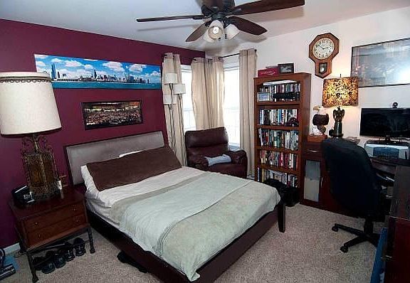 2nd image of 1400 Hampshire Ct