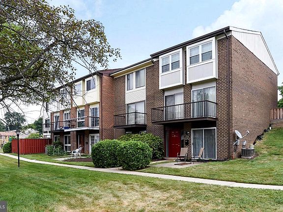 2nd image of 2360 Sun Valley Cir Unit 2