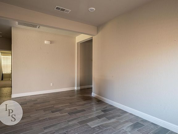 4th image of 2125 Las Rosas Ave