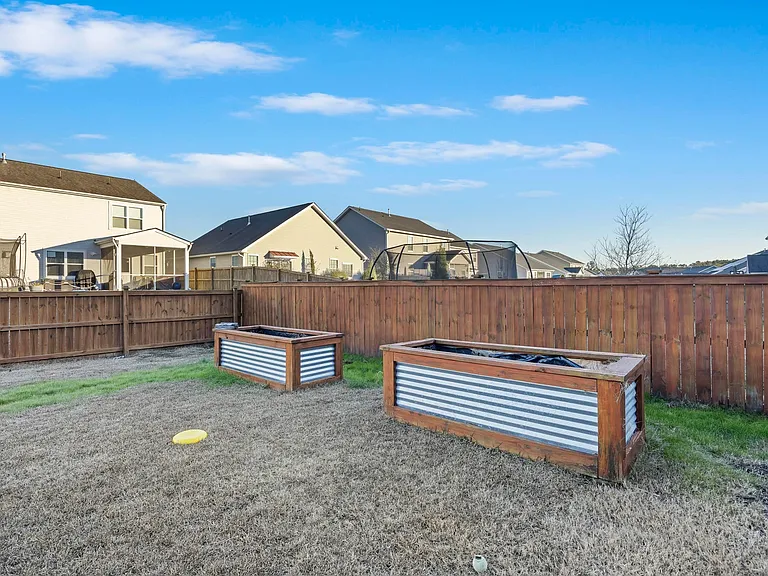 622A Pendleton Dr — Photo 39