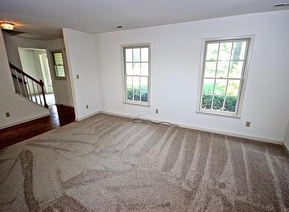 3rd image of 9600 Dove Hollow Ln