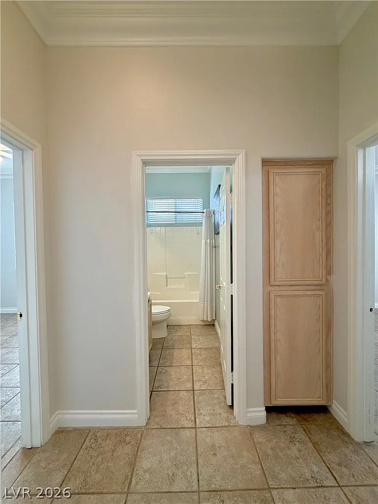 3 bed, 2.0 bath, 1743 sqft, $2,390 — Photo 4
