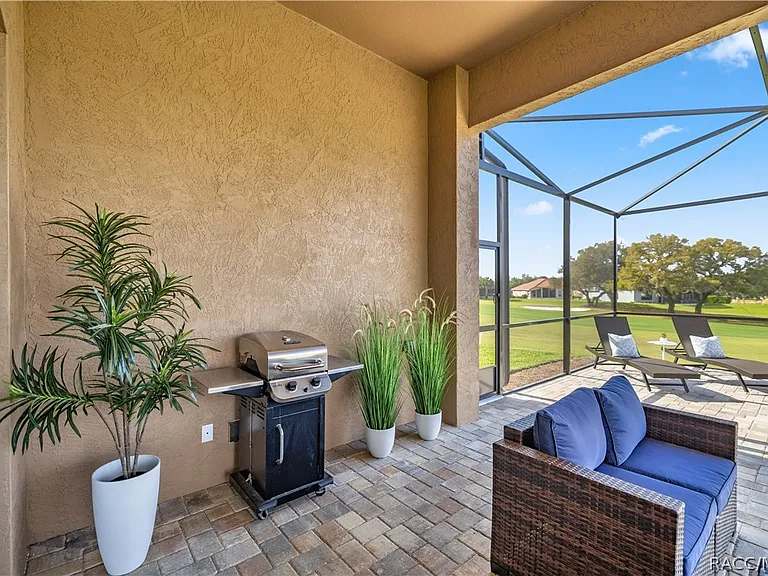 1335 W Greenmeadow Path — Photo 22