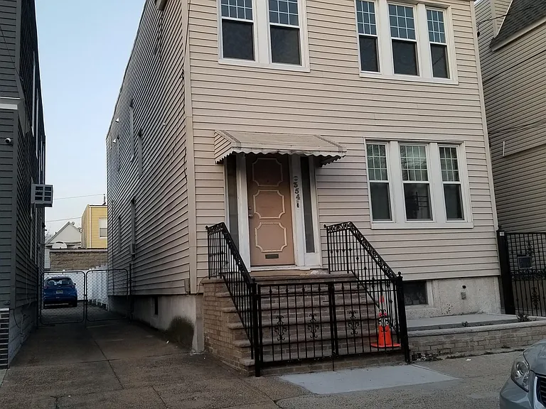 354 Armstrong Ave — Photo 1