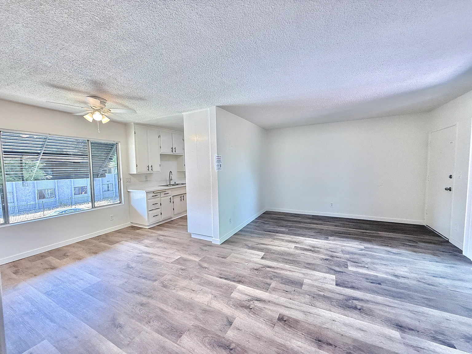 Cedros Ave, Panorama City — Photo 2