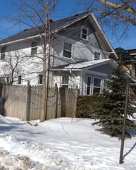 1st image of 2015 E Erie Ave