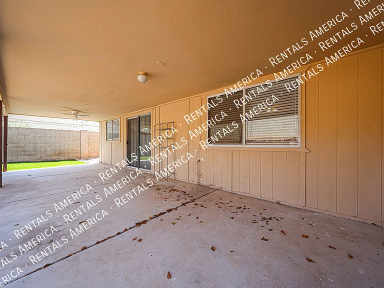 2834 E Isabella Ave — Photo 25
