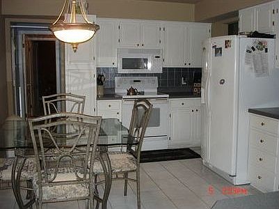 4th image of 3221 S Shoreview Dr
