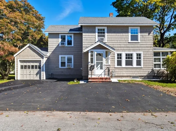 21 Gates Ave, Hudson, MA 01749