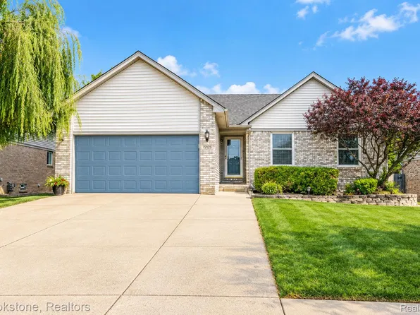 27125 Telstar St, Chesterfield, MI 48051