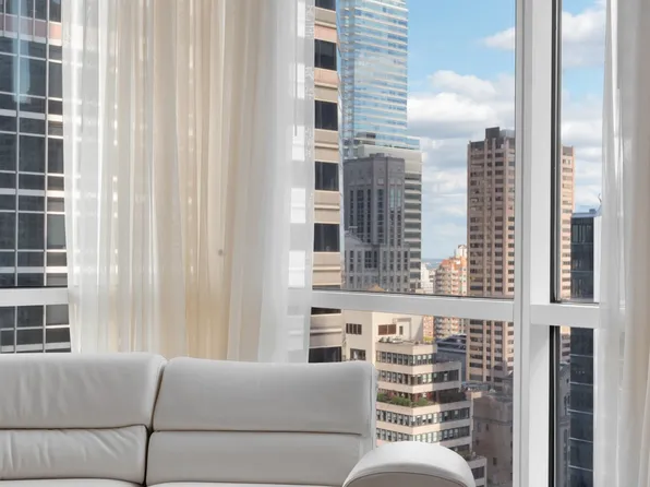 60 East 55th Street image 5 of 10