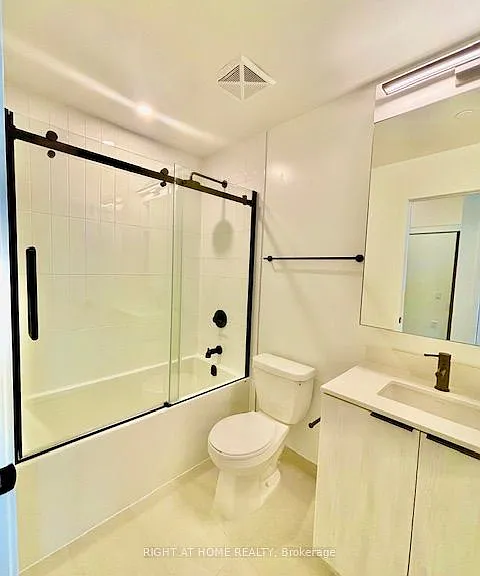 2495 Eglinton Ave W #1202 — Photo 15