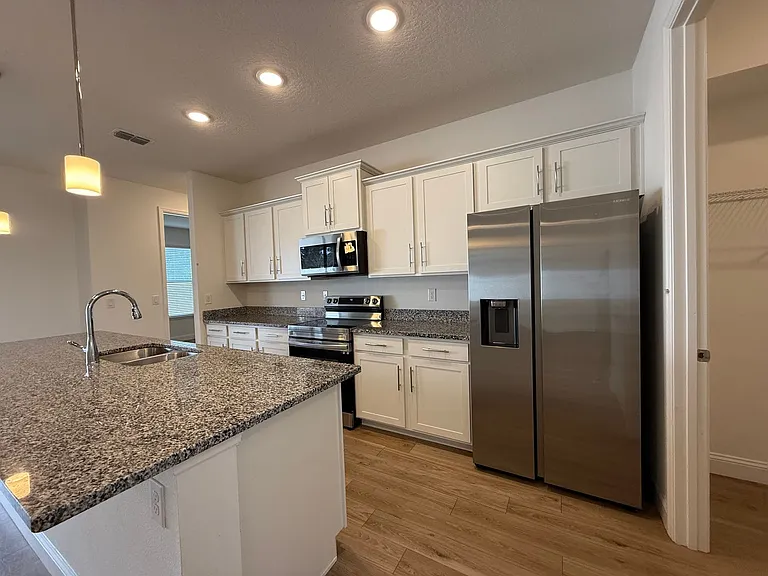 47 La Mancha Dr — Photo 11