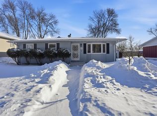 1819 Willow Dr, Grand Forks, ND 58201