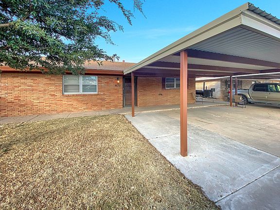 3rd image of 620-622 E Sunset Cir
