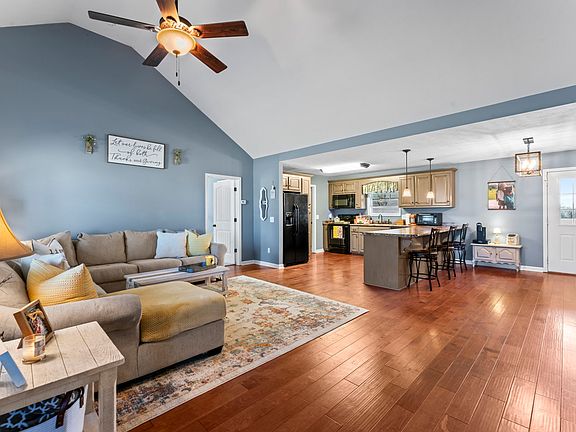 3rd image of 117 Patriot Cir