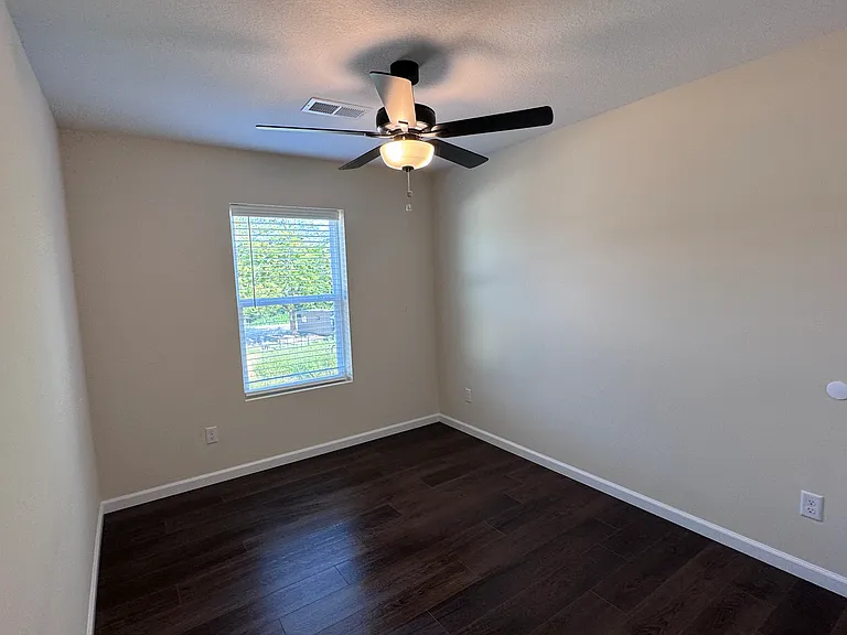 111 Nolan Dr #8 — Photo 11